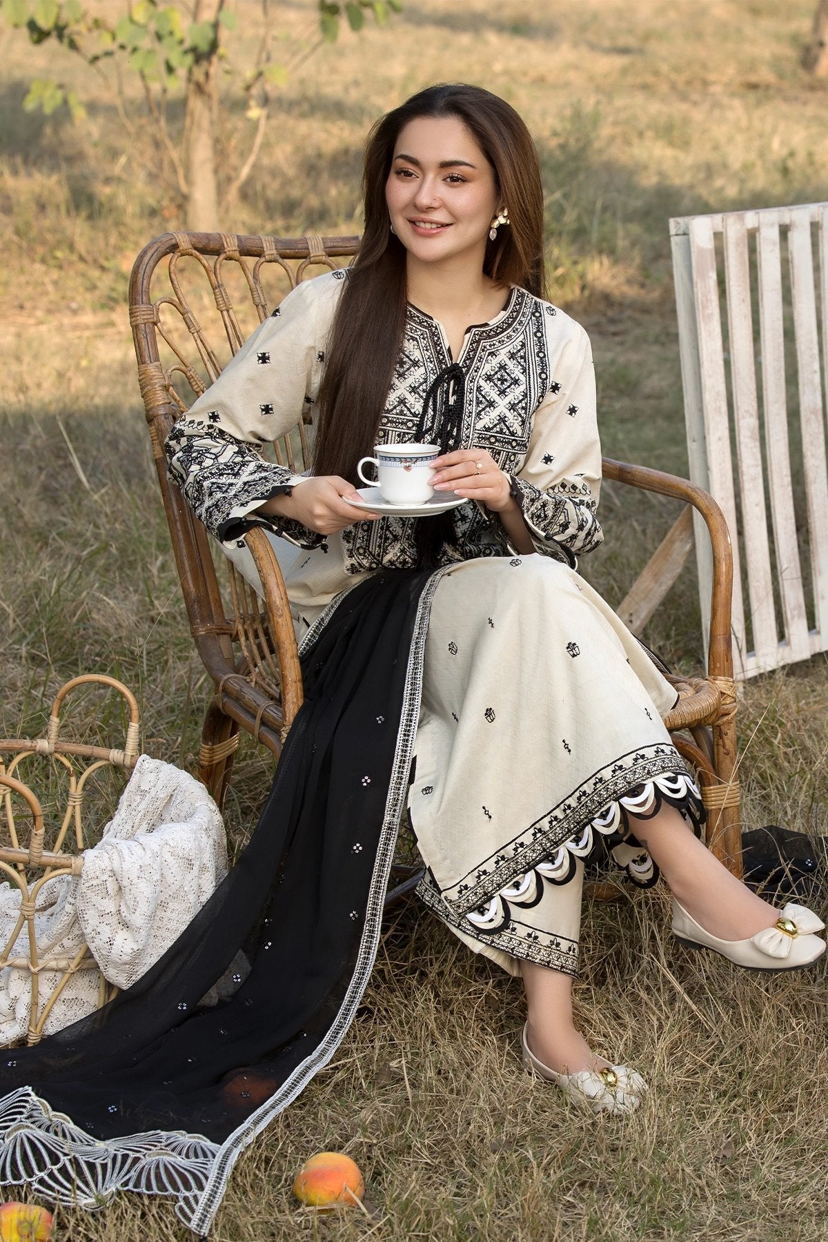 Hania Amir exquisite Eid 2025 3 piece jacquard collection